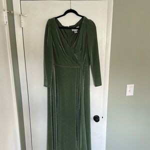 Elegant Green Evening Gown